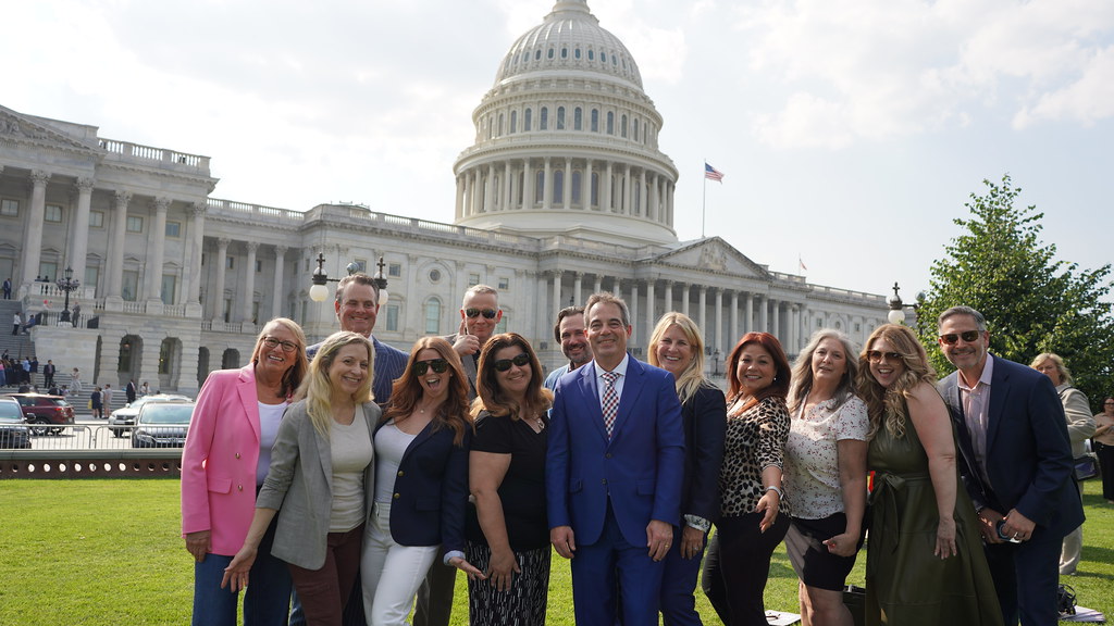 54600156463 abebffece8 b