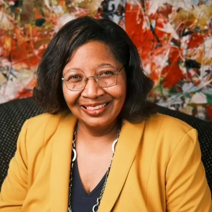leslie andrews (1)