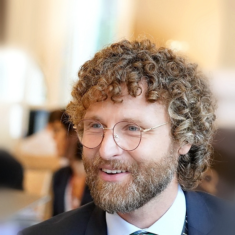 headshot professionale clean 800