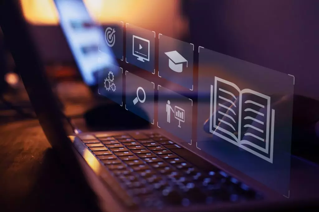 e learning, online education concept